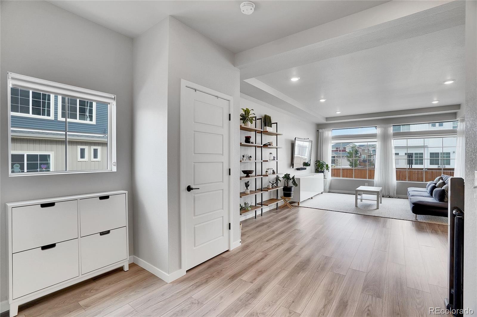 MLS Image #5 for 10912  memphis court,commerce city, Colorado