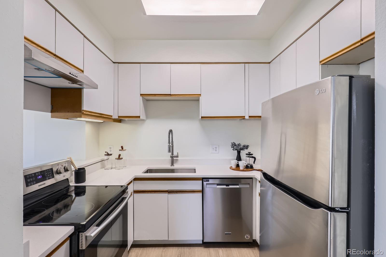 MLS Image #8 for 2120 w 31st avenue,denver, Colorado