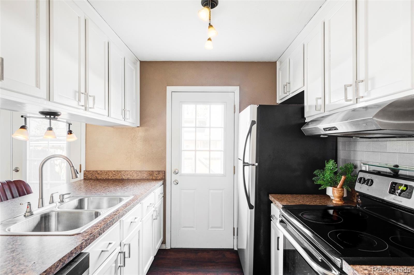 MLS Image #6 for 3820 s fraser street,aurora, Colorado