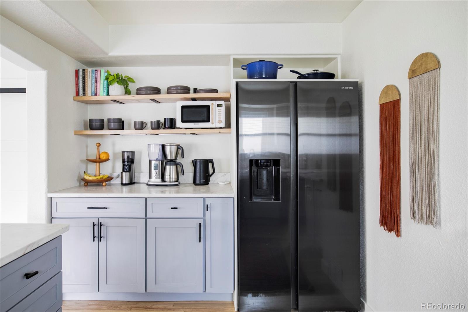 MLS Image #10 for 873 s raritan street,denver, Colorado