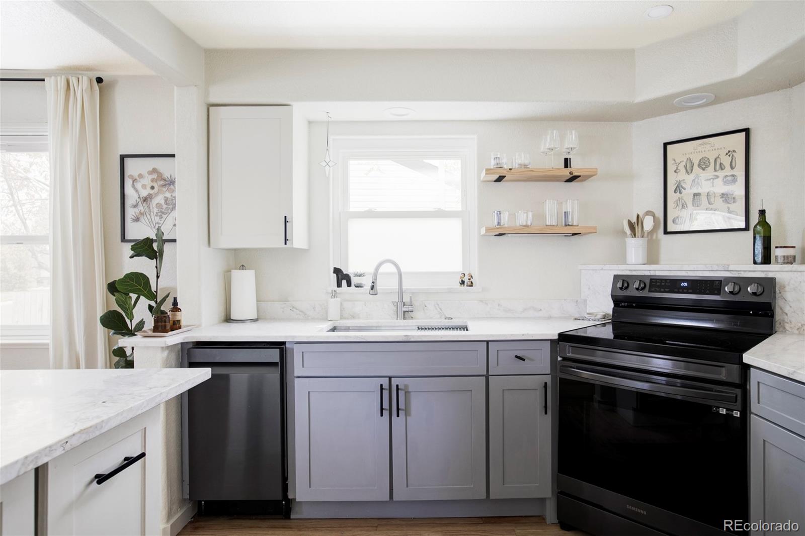 MLS Image #9 for 873 s raritan street,denver, Colorado