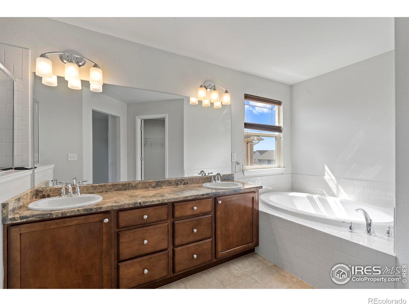 MLS Image #22 for 2744  aylesbury way,johnstown, Colorado