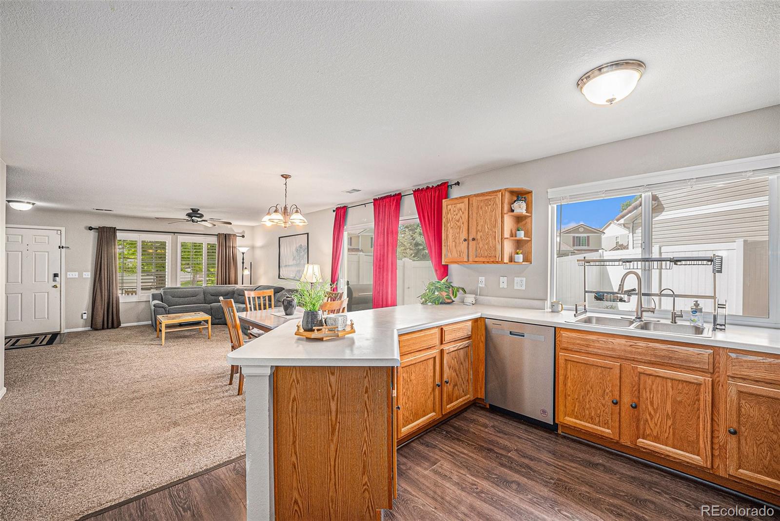 MLS Image #11 for 19481 e 50th place,denver, Colorado