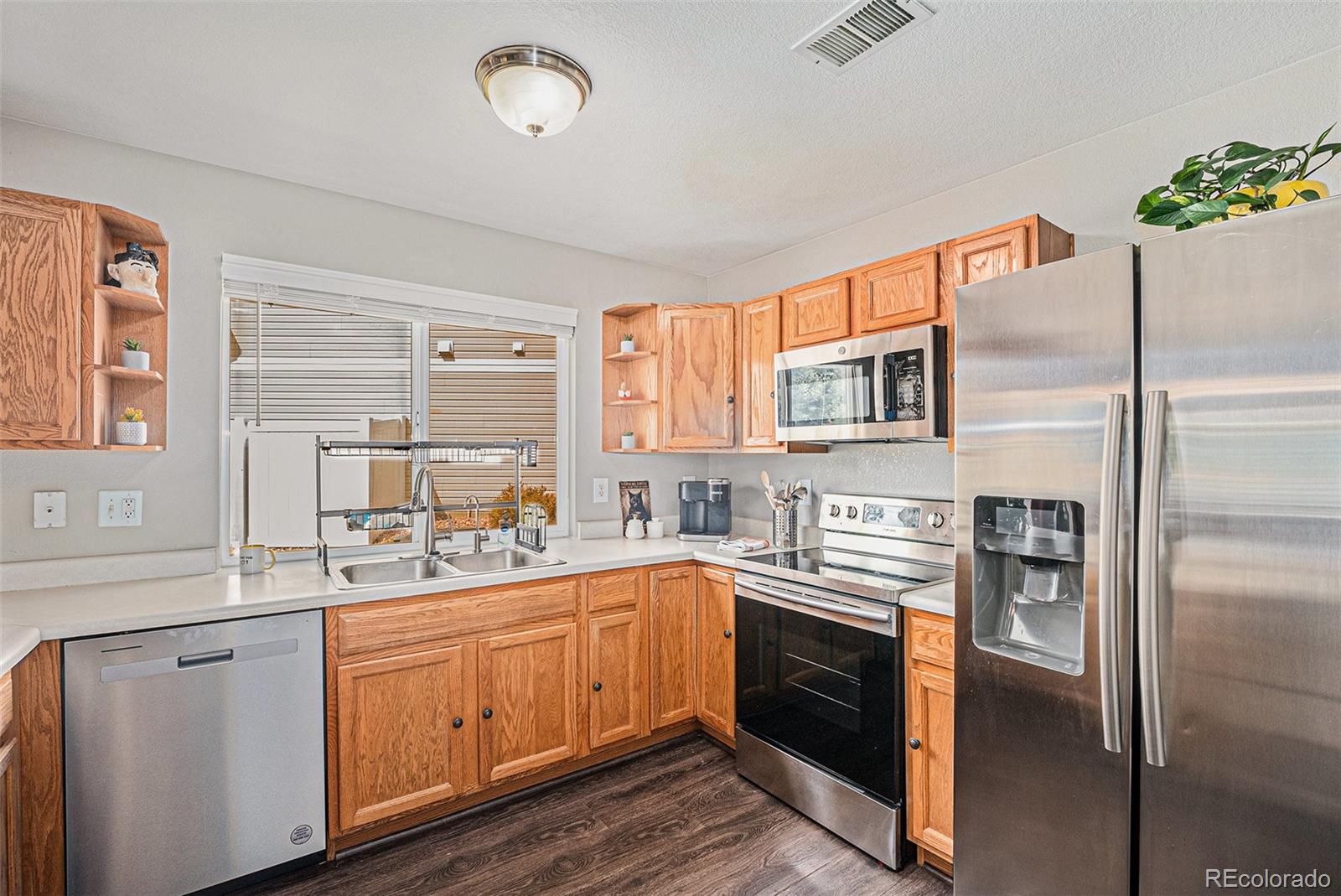 MLS Image #12 for 19481 e 50th place,denver, Colorado