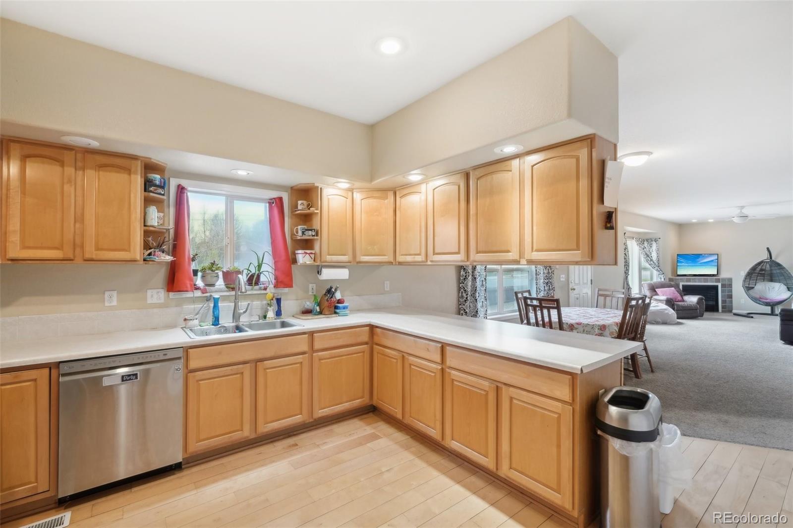 MLS Image #12 for 725  high street,erie, Colorado