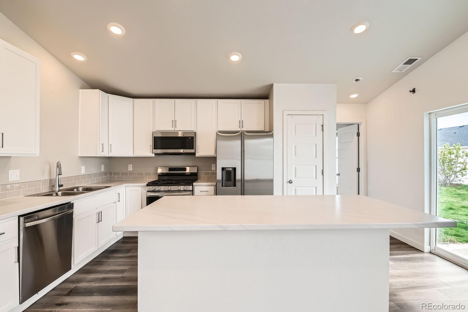 MLS Image #4 for 523  beckwourth avenue,fort lupton, Colorado