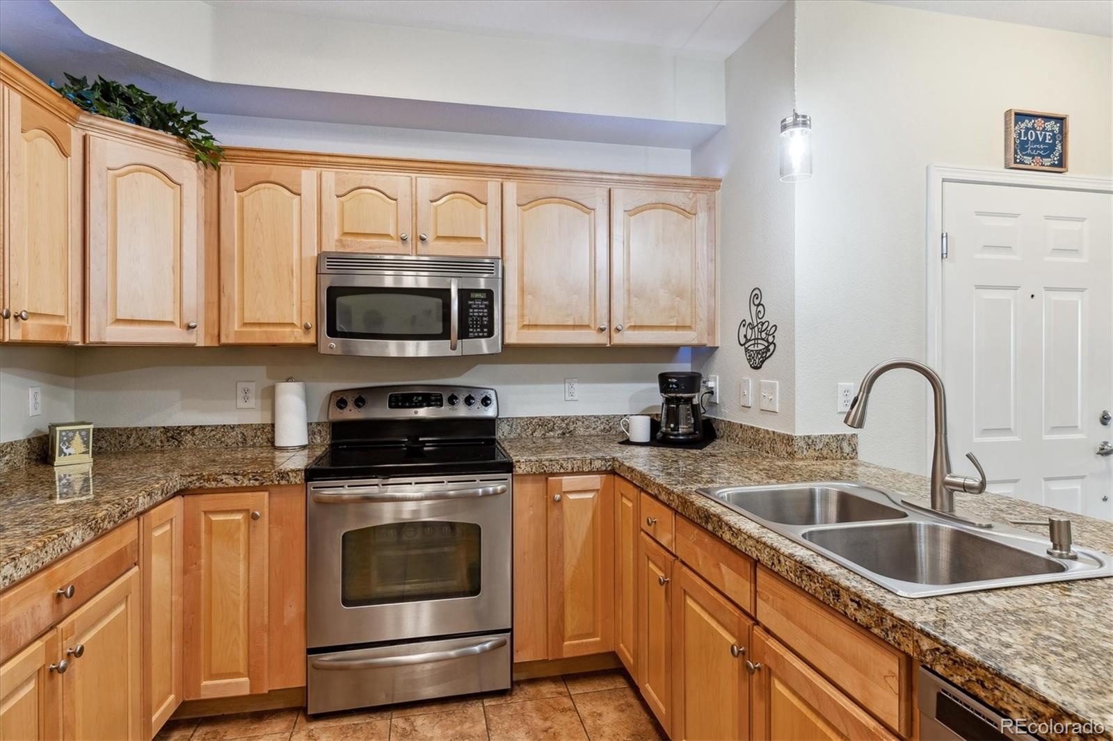 MLS Image #11 for 10056 w unser drive,littleton, Colorado
