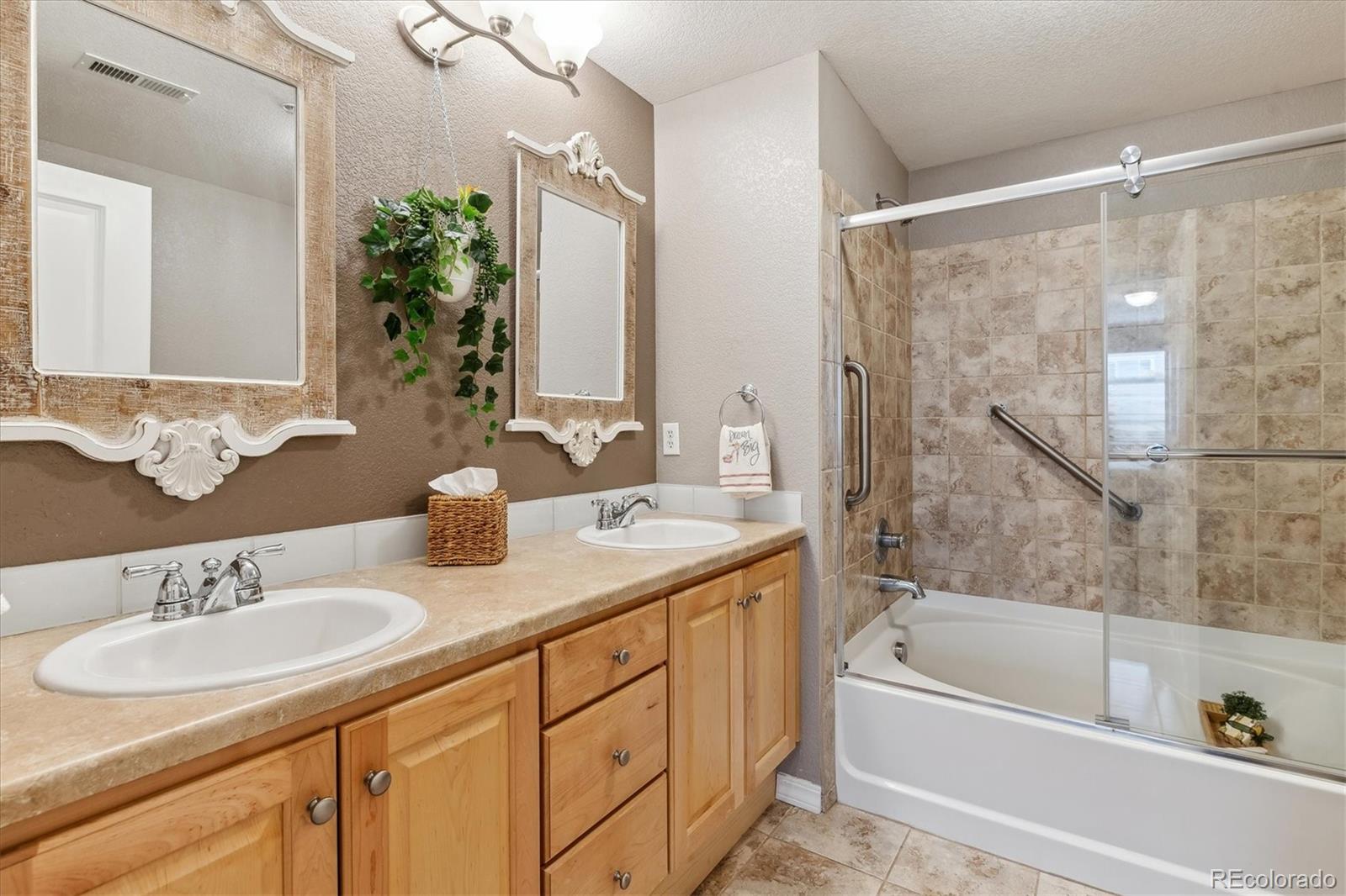 MLS Image #19 for 10056 w unser drive,littleton, Colorado