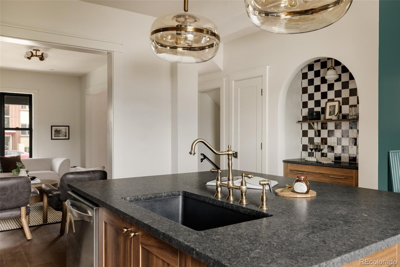 MLS Image #9 for 940 n ogden ,denver, Colorado