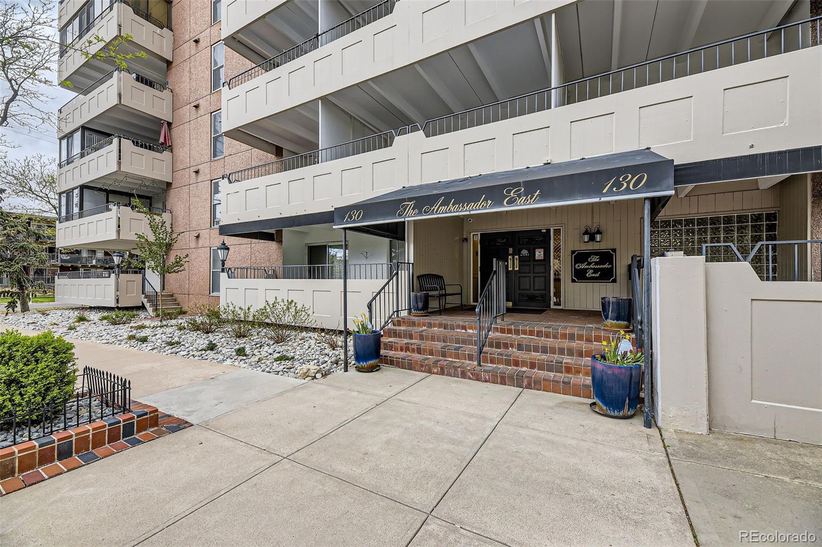 MLS Image #3 for 130 n pearl street,denver, Colorado