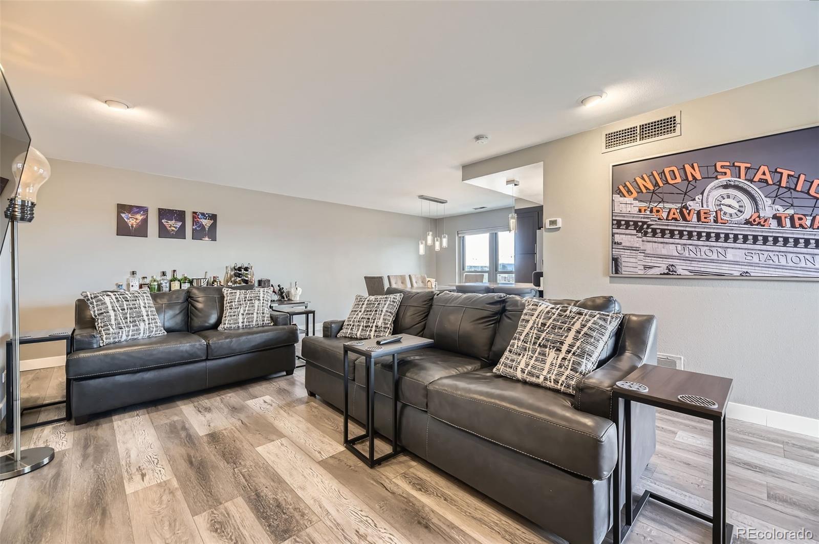 MLS Image #7 for 130 n pearl street,denver, Colorado