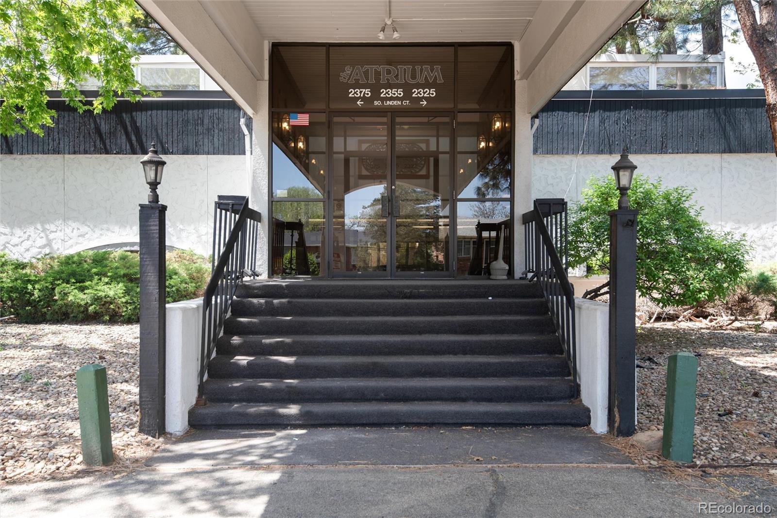 MLS Image #19 for 2325 s linden court,denver, Colorado