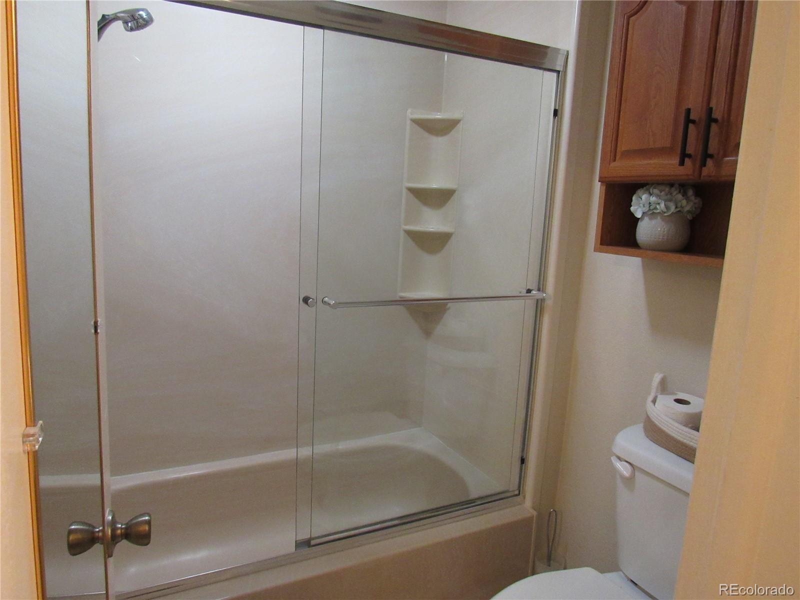 MLS Image #7 for 2325 s linden court,denver, Colorado