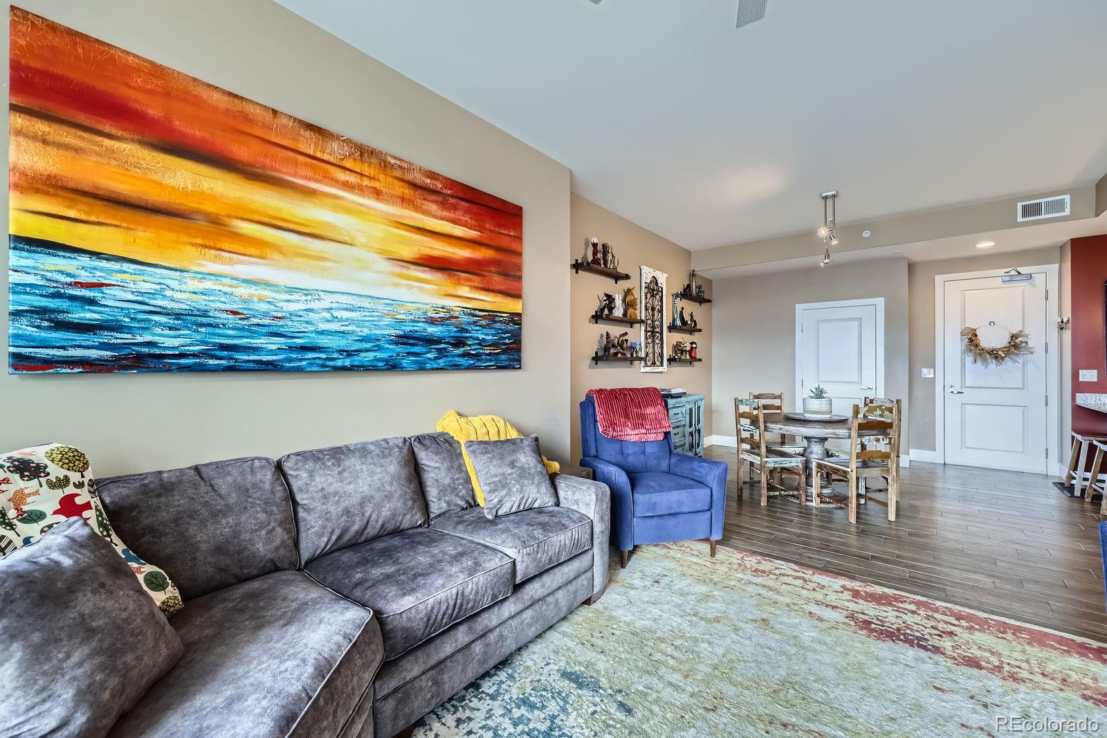 MLS Image #6 for 2001  lincoln street 2213,denver, Colorado