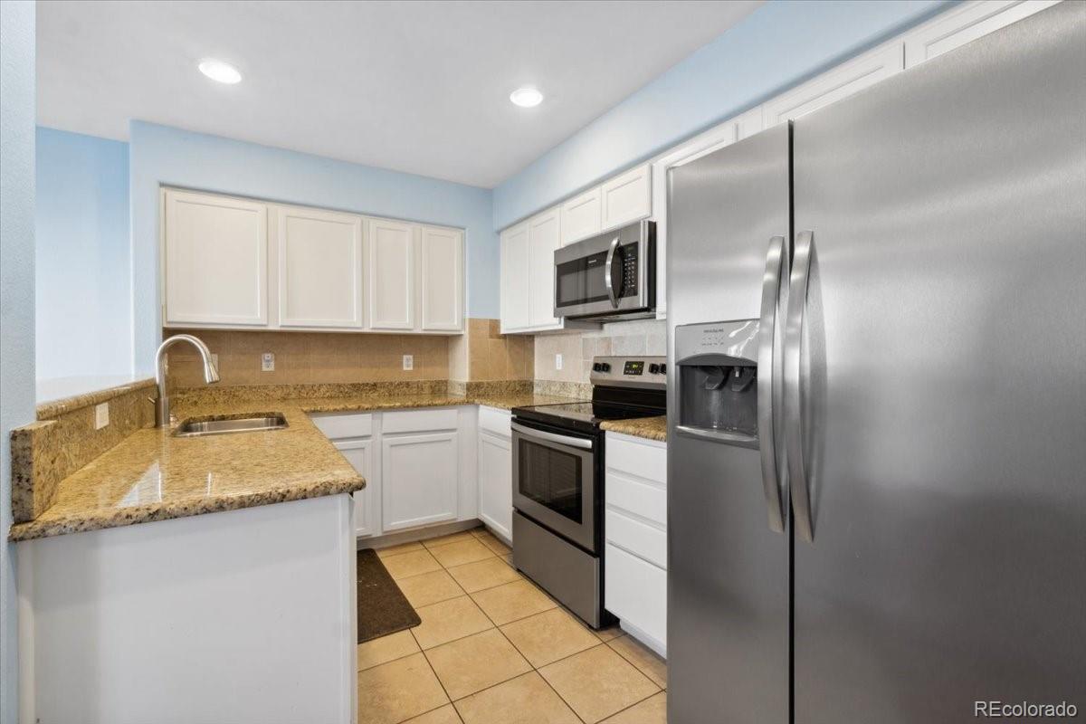 MLS Image #5 for 7234 e 38th avenue,denver, Colorado