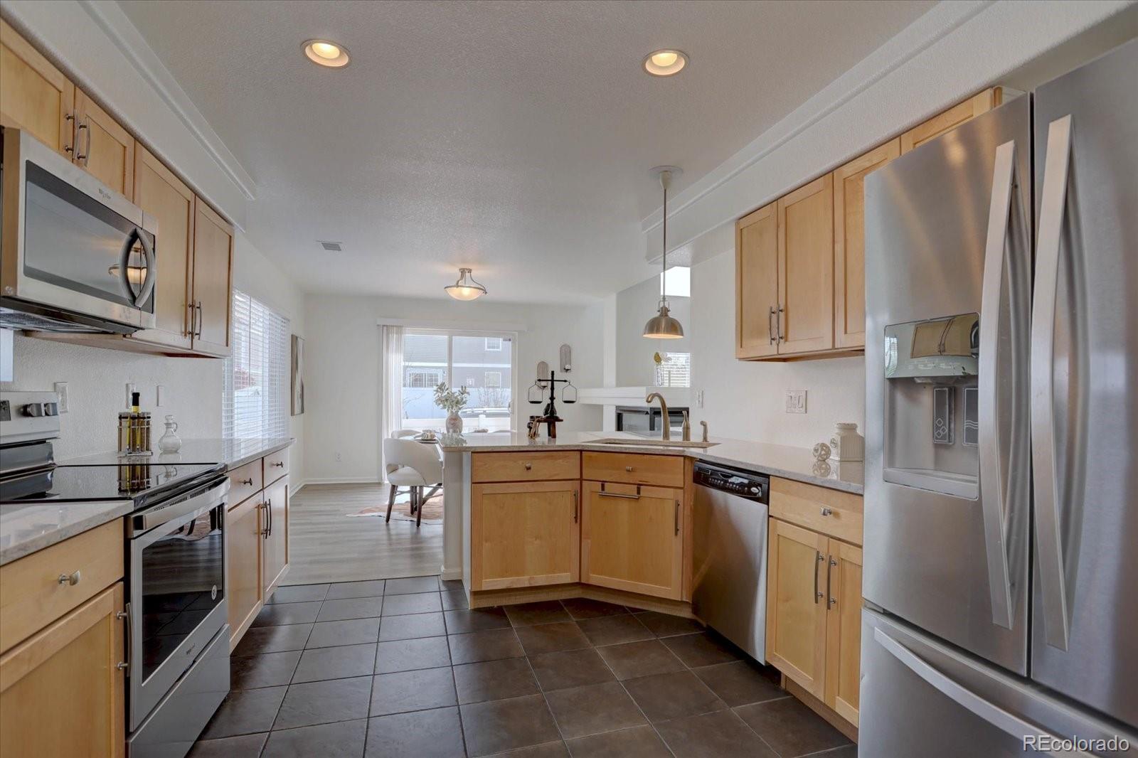 MLS Image #9 for 18997 e 51st place,denver, Colorado