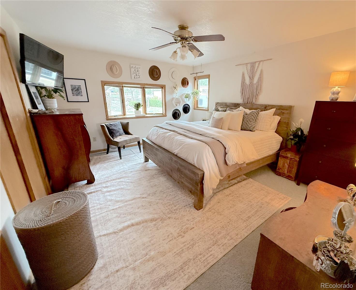 MLS Image #11 for 35  shillelagh place,howard, Colorado