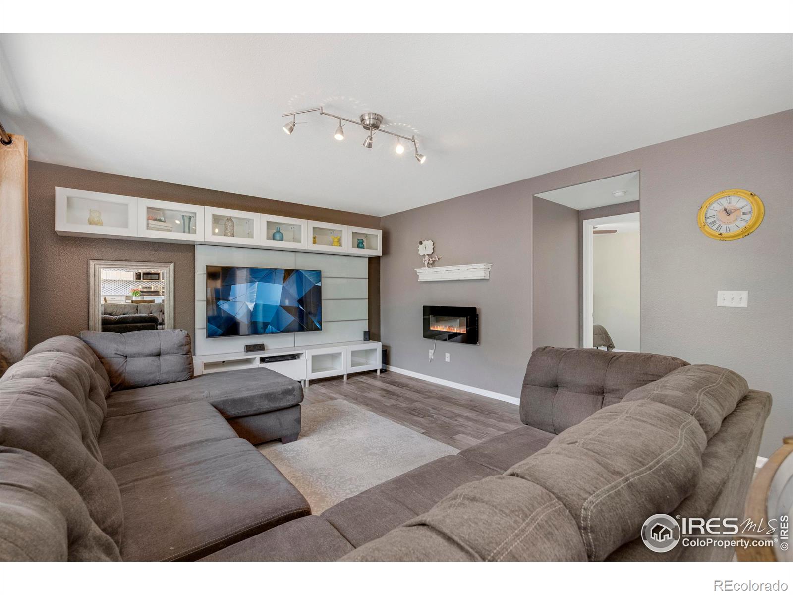MLS Image #13 for 5822  shenandoah avenue,firestone, Colorado