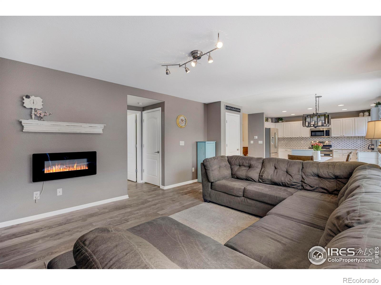 MLS Image #14 for 5822  shenandoah avenue,firestone, Colorado