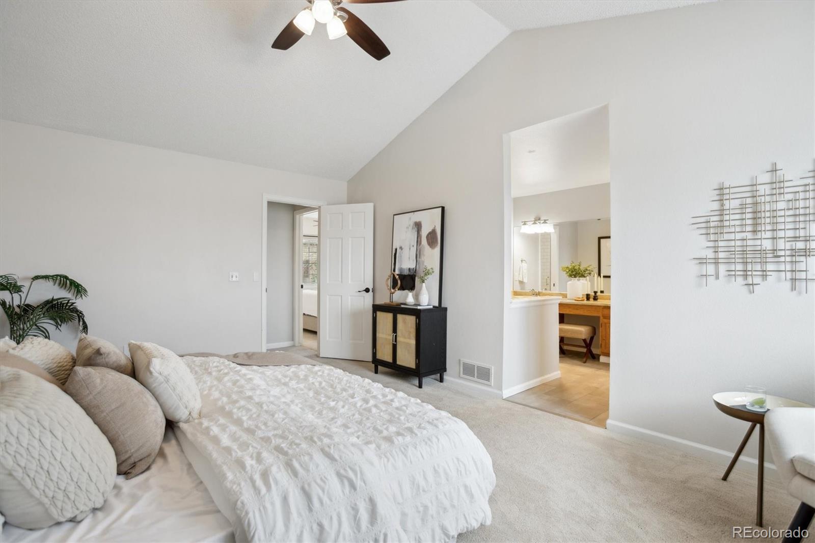 MLS Image #17 for 1470 s quebec way,denver, Colorado