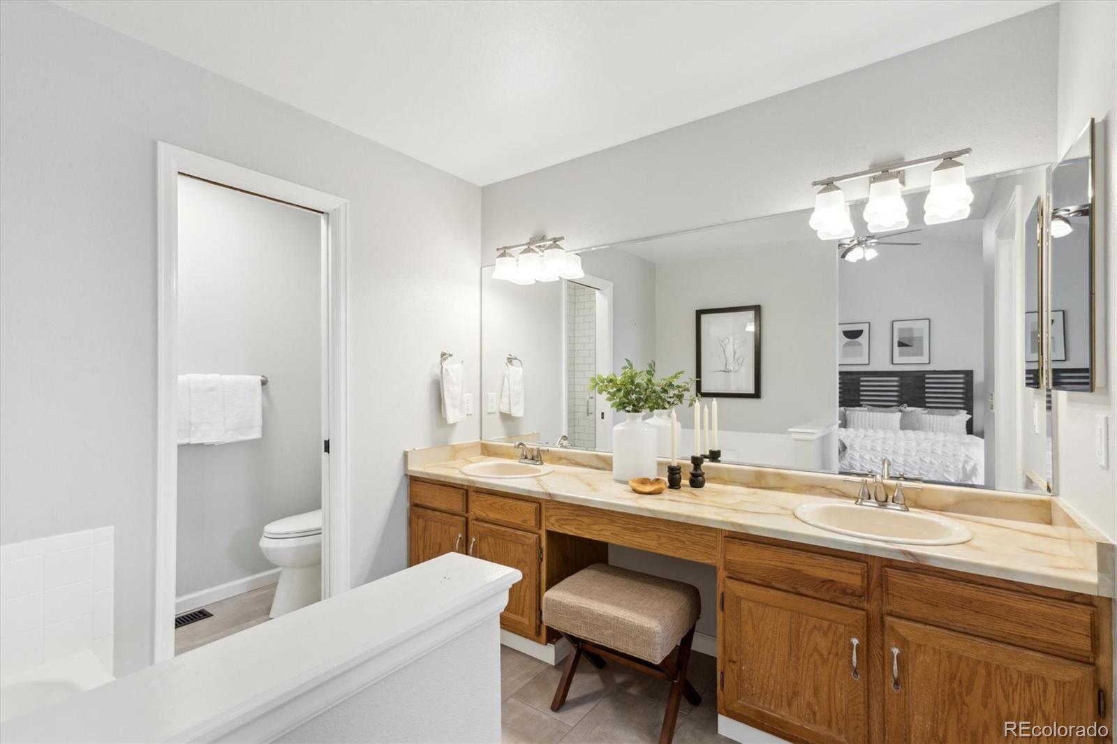 MLS Image #18 for 1470 s quebec way,denver, Colorado