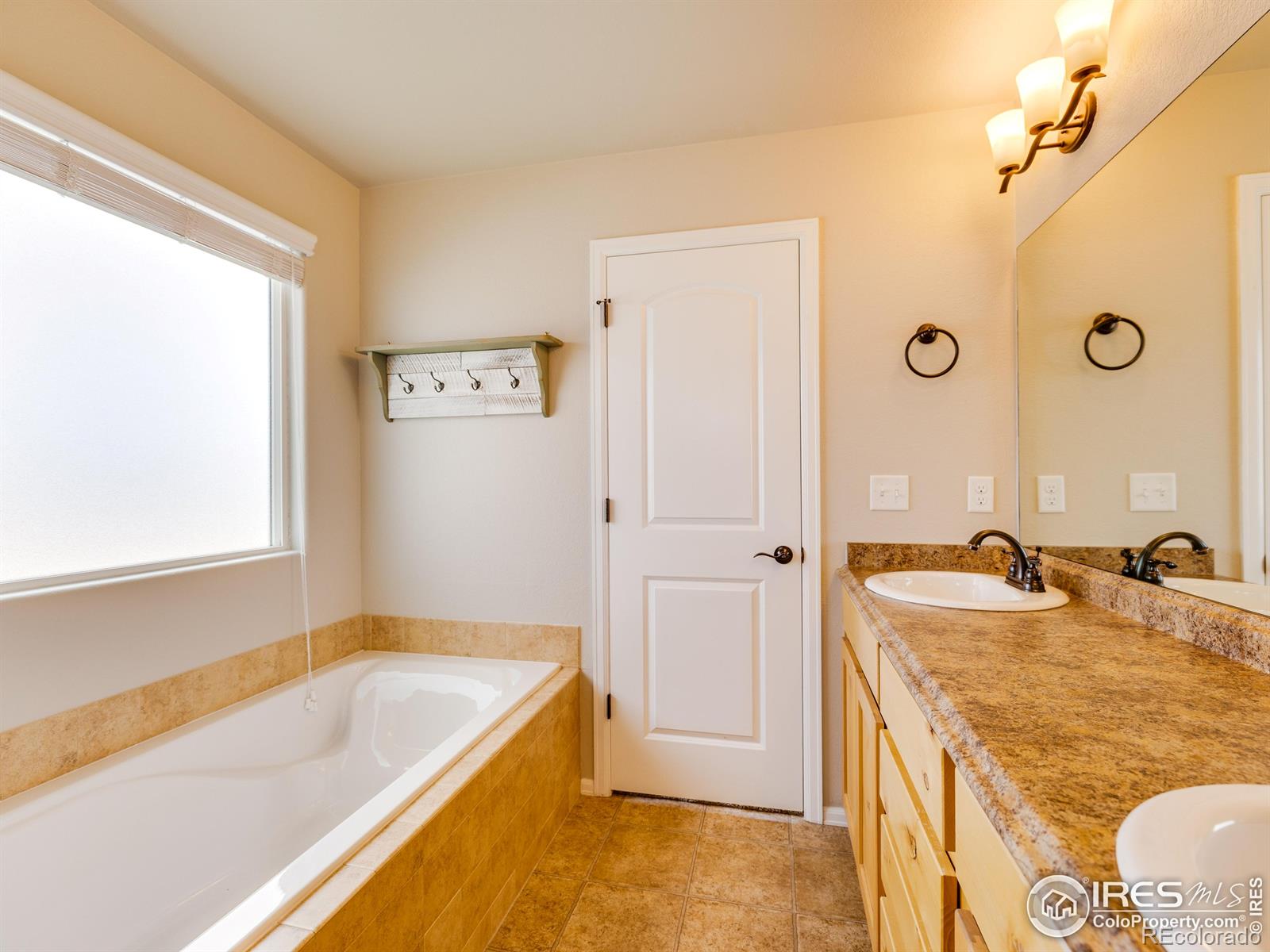 MLS Image #16 for 3338  auklet drive,berthoud, Colorado