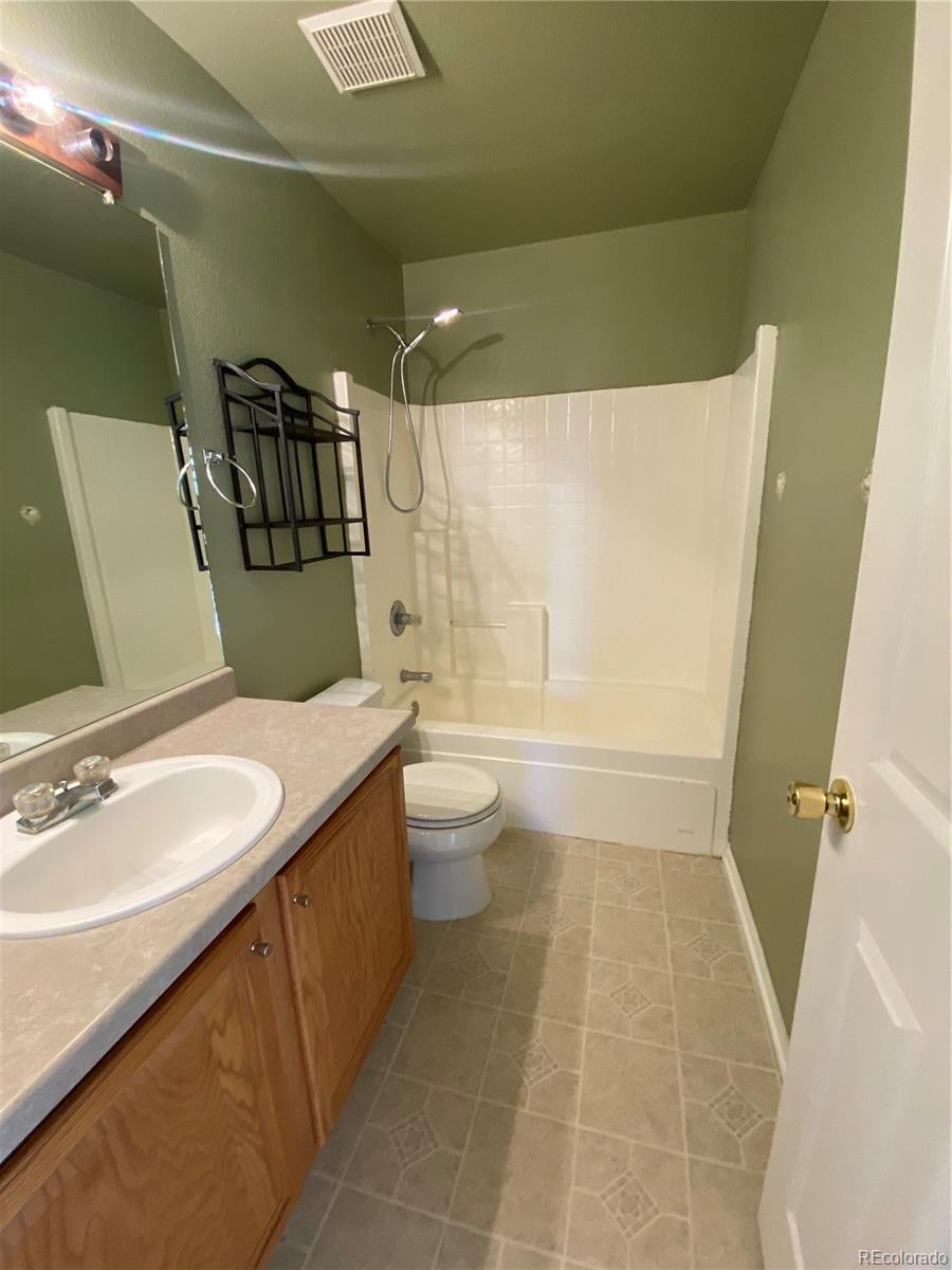 MLS Image #13 for 407  ivory circle,aurora, Colorado