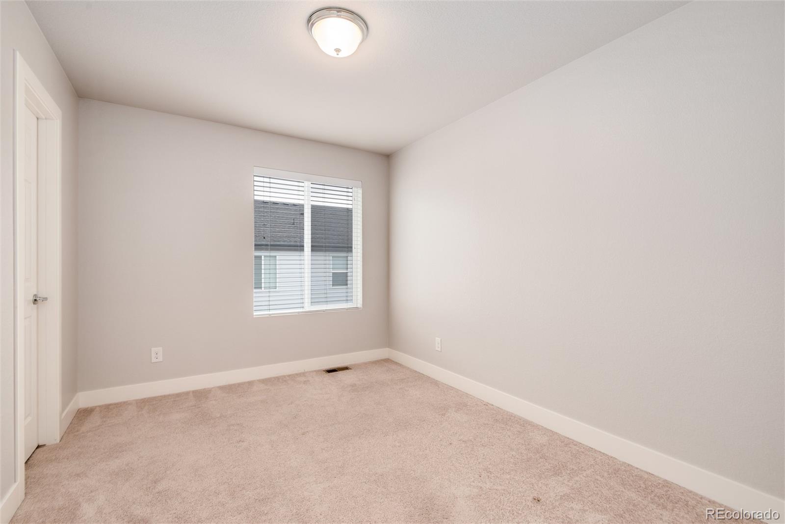MLS Image #23 for 16203 e 47th place,denver, Colorado