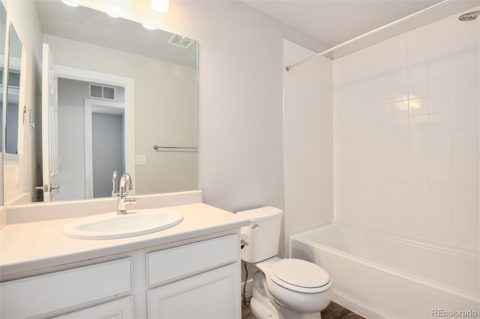 MLS Image #24 for 16203 e 47th place,denver, Colorado