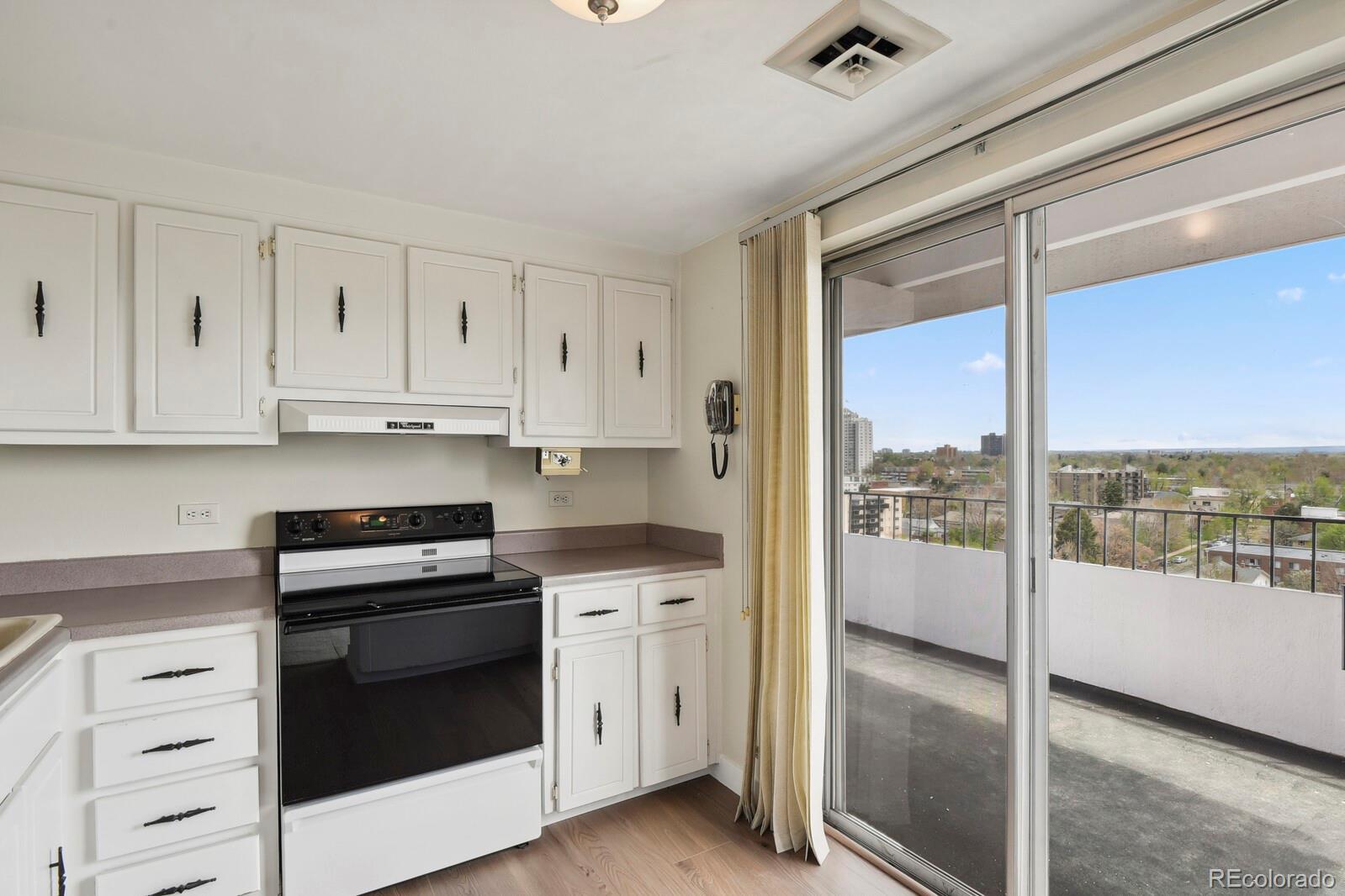 MLS Image #8 for 130 n pearl street,denver, Colorado