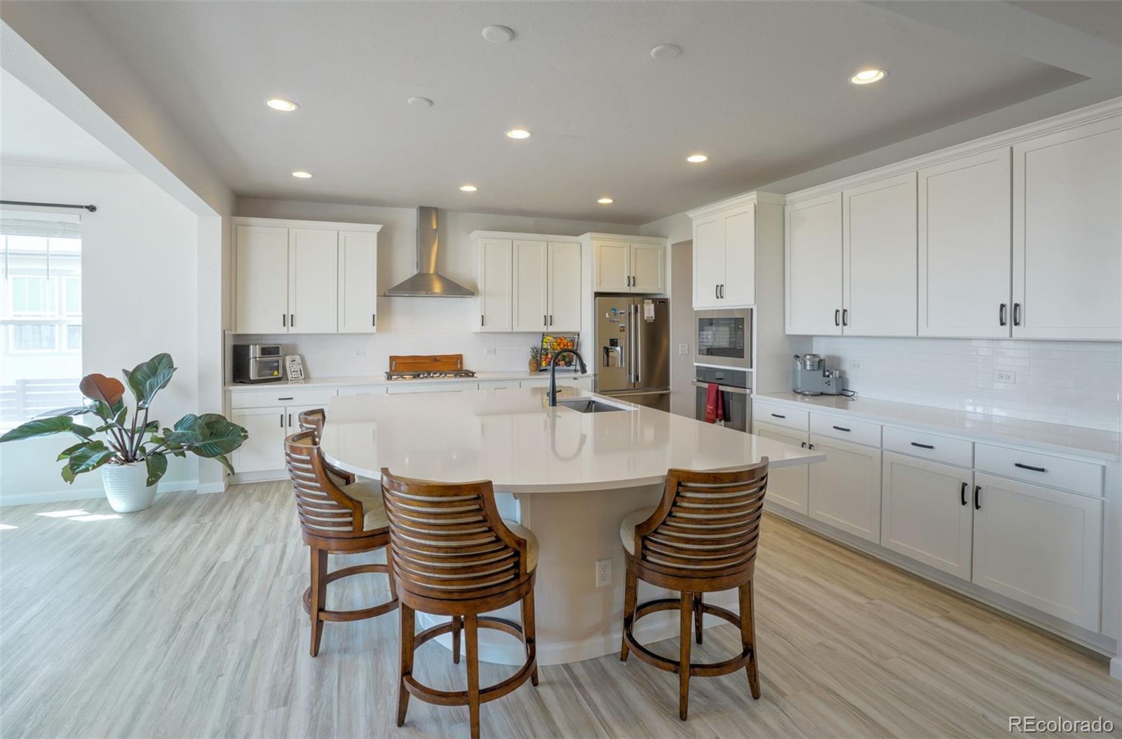 MLS Image #3 for 188 s waterloo street,aurora, Colorado
