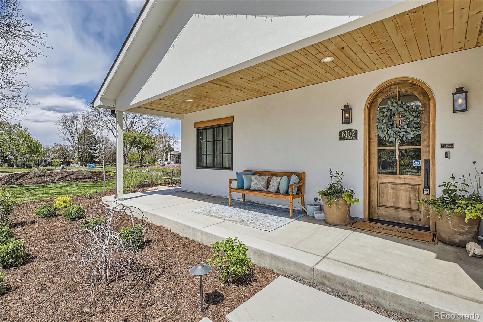 MLS Image #2 for 6102 s aberdeen street,littleton, Colorado