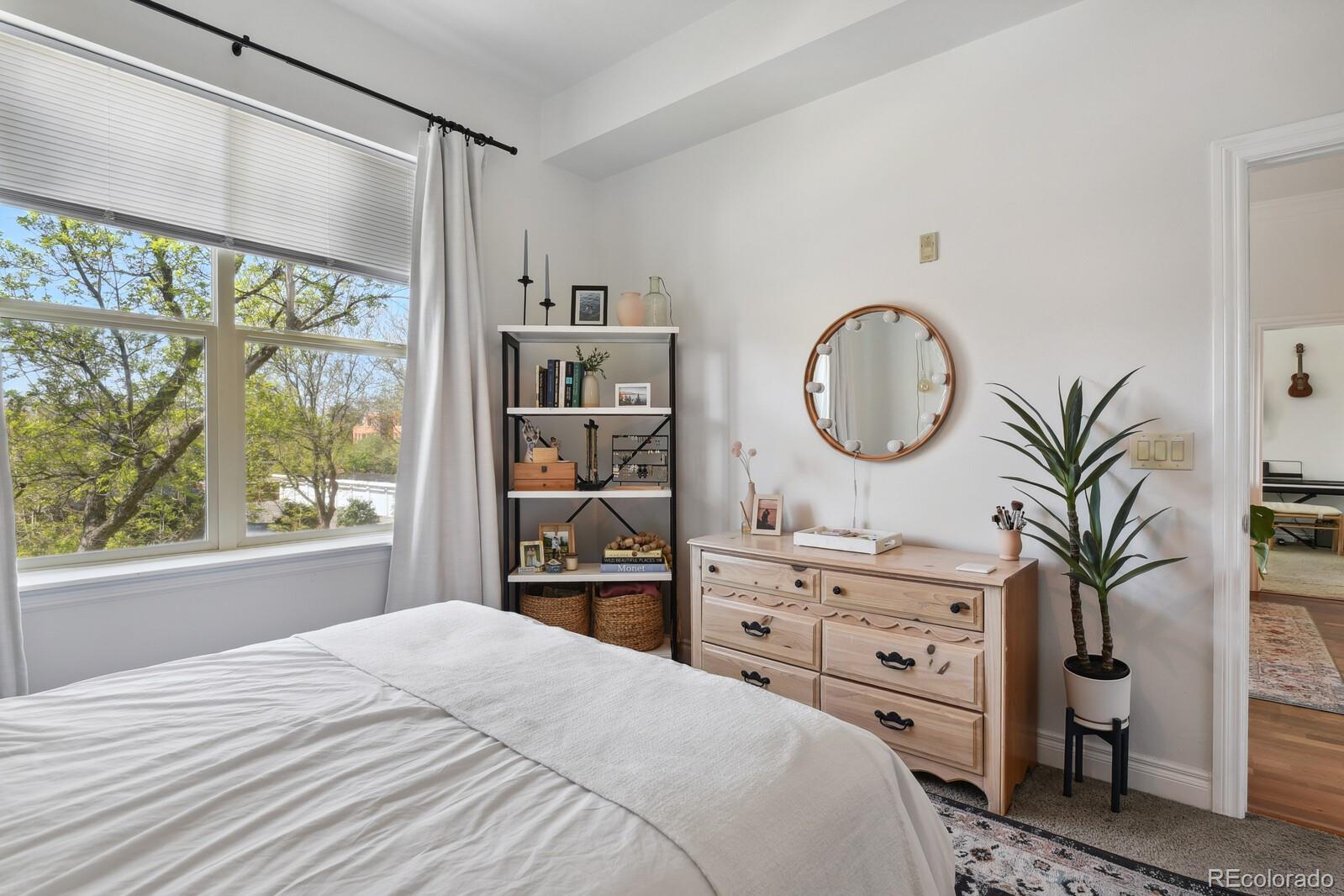 MLS Image #11 for 1700 n emerson street,denver, Colorado