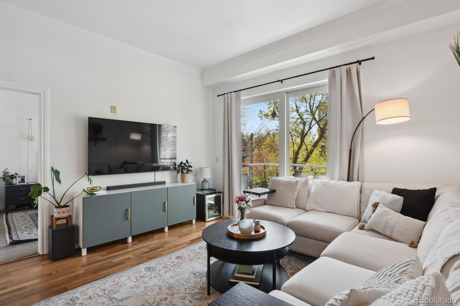 MLS Image #7 for 1700 n emerson street,denver, Colorado