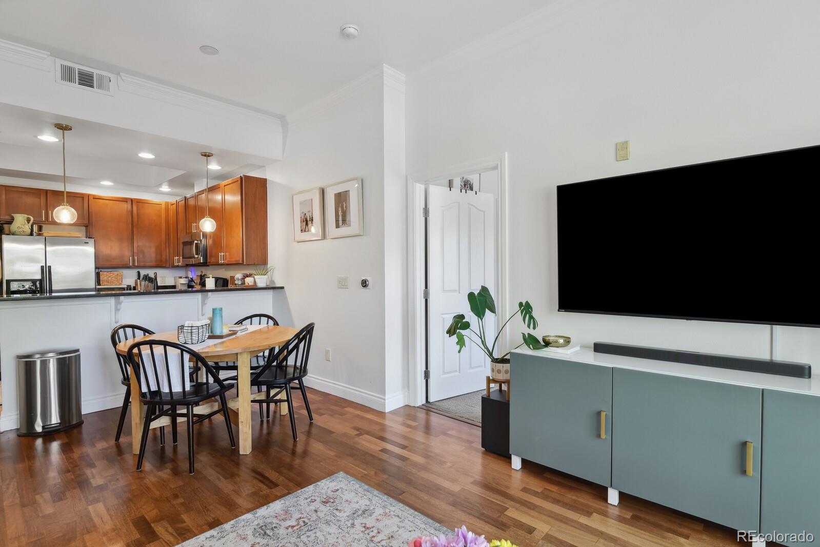 MLS Image #9 for 1700 n emerson street,denver, Colorado