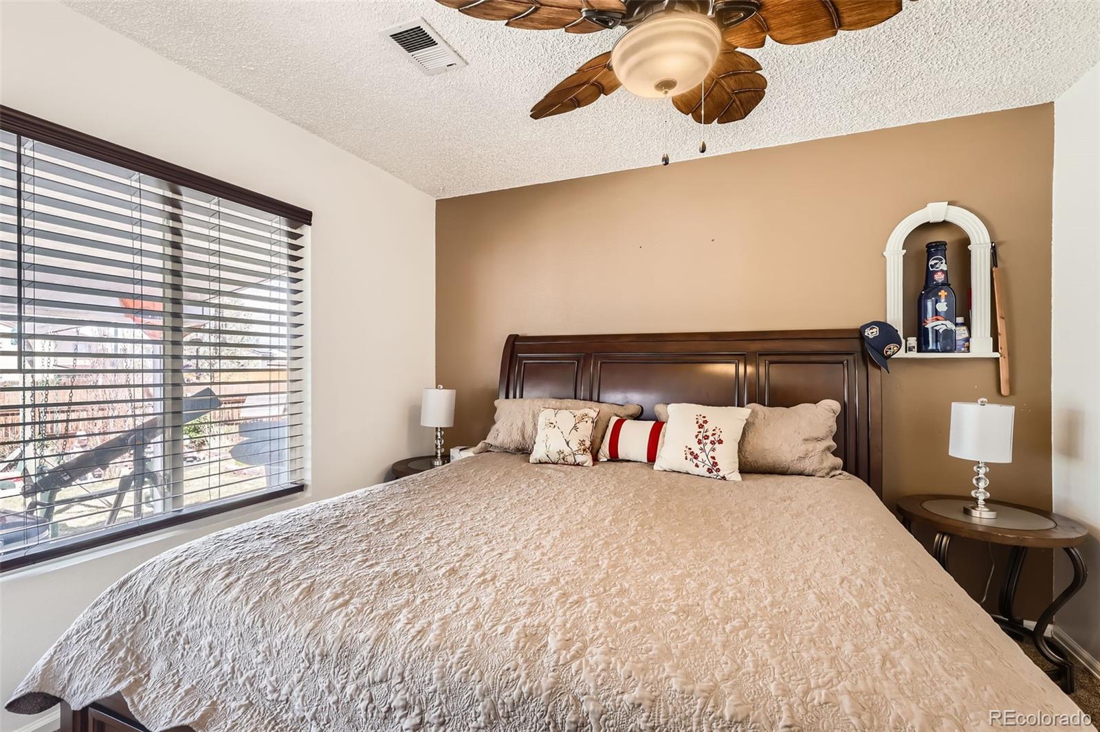 MLS Image #14 for 15685 e 50th avenue,denver, Colorado