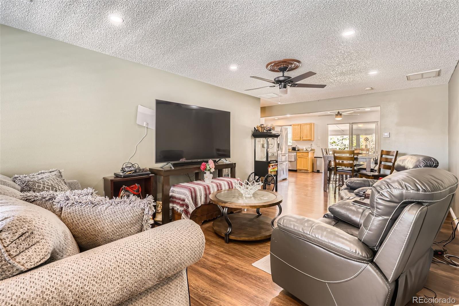 MLS Image #4 for 15685 e 50th avenue,denver, Colorado