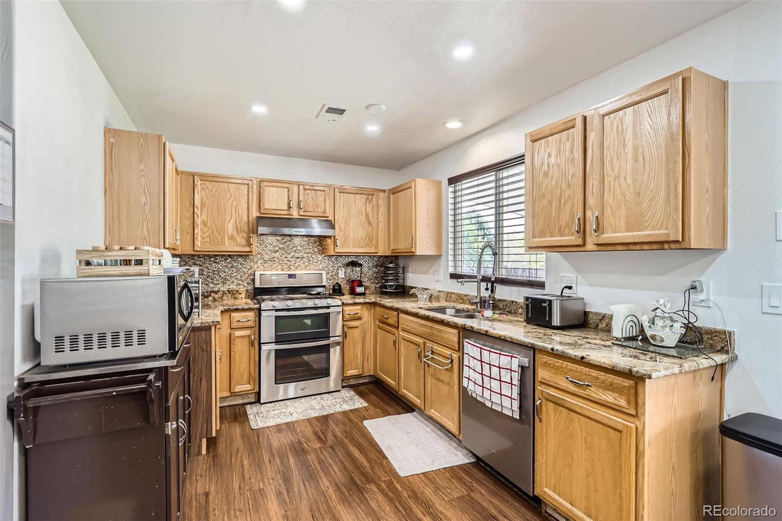 MLS Image #8 for 15685 e 50th avenue,denver, Colorado