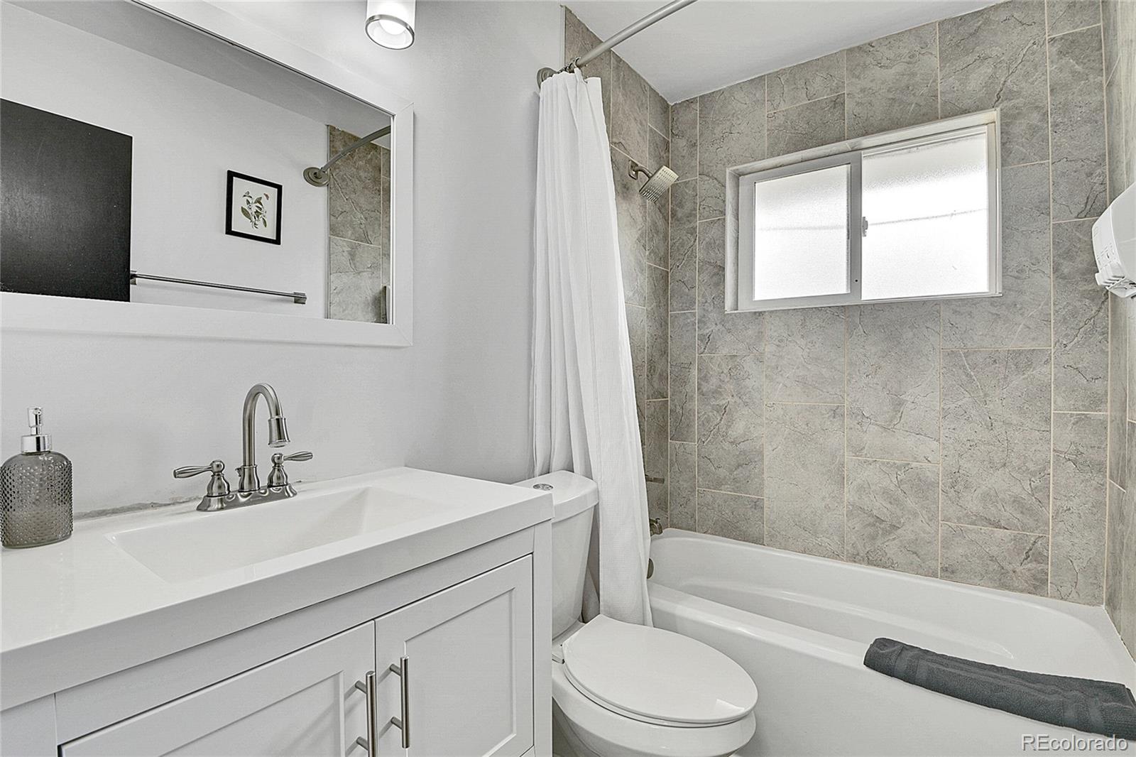 MLS Image #13 for 7001  alan drive,denver, Colorado