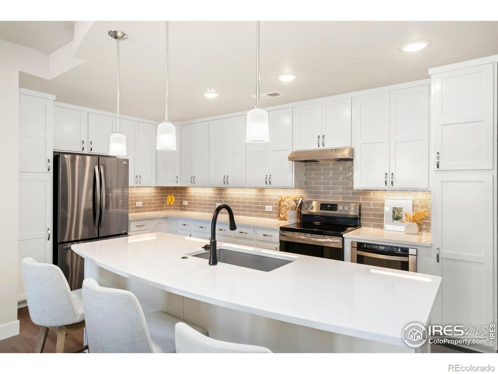 MLS Image #4 for 4622  hahns peak drive,loveland, Colorado