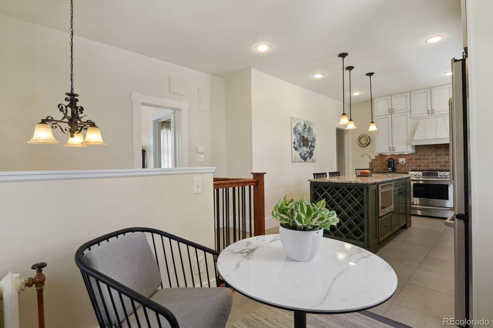 MLS Image #15 for 916  adams street,denver, Colorado