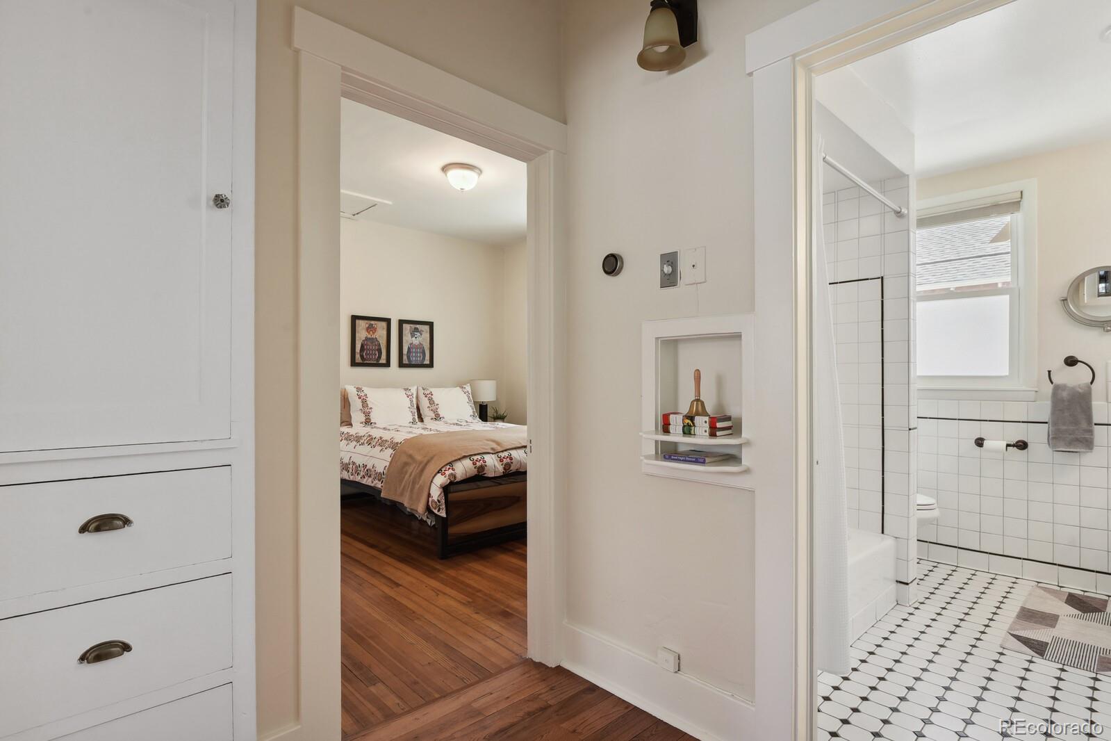 MLS Image #21 for 916  adams street,denver, Colorado