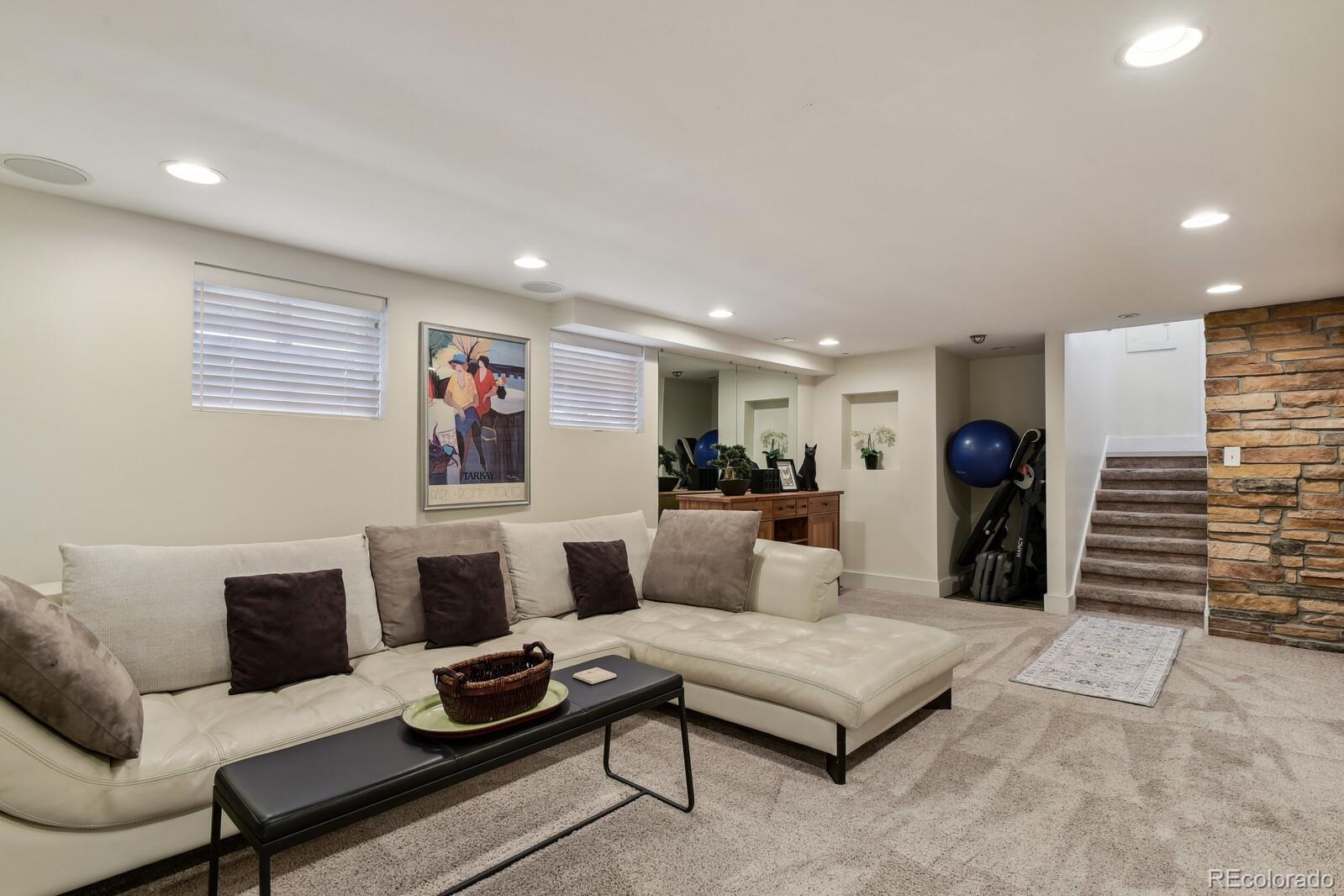 MLS Image #26 for 916  adams street,denver, Colorado