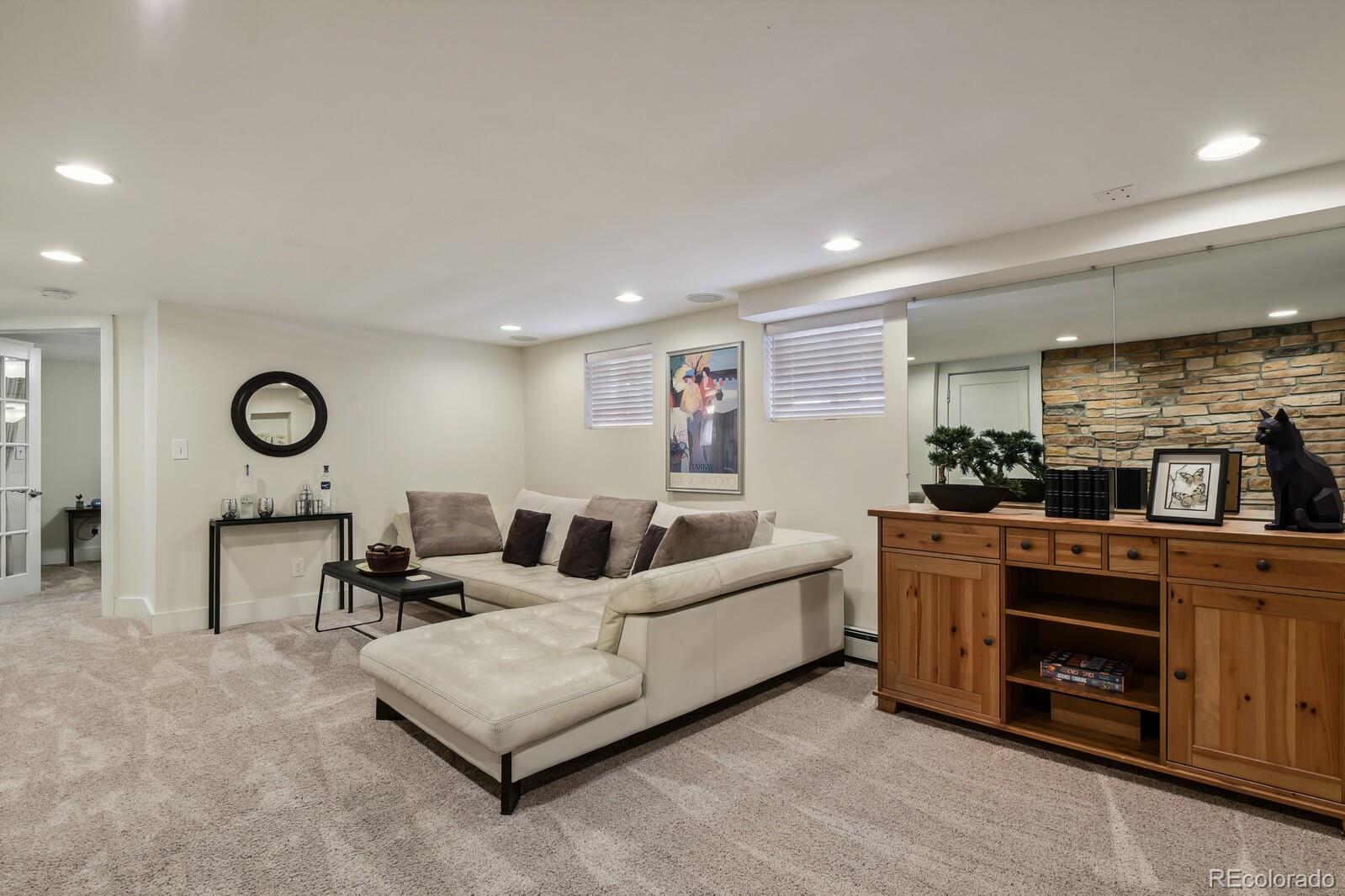 MLS Image #27 for 916  adams street,denver, Colorado