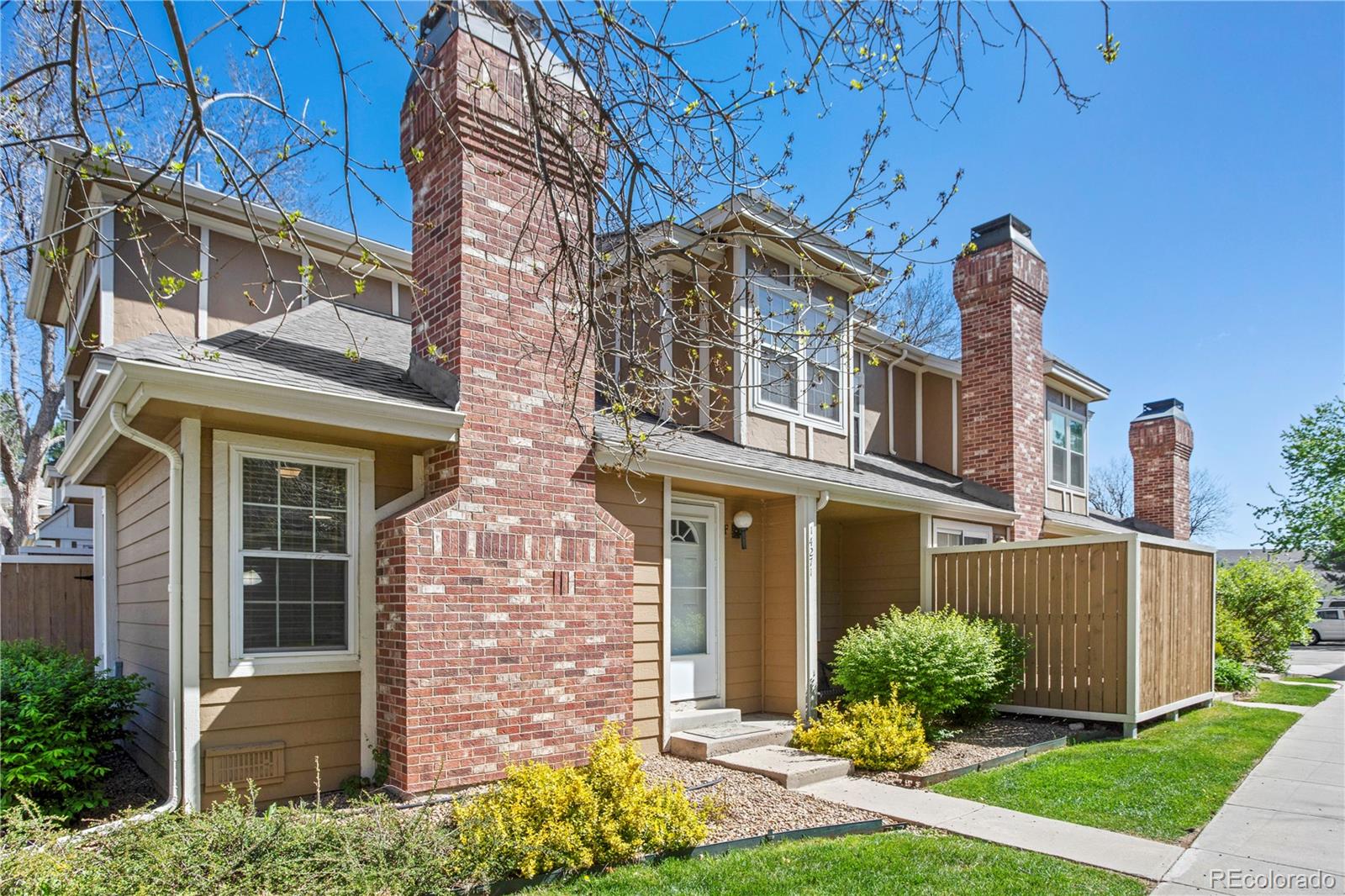 MLS Image #2 for 14271 e dickinson drive,aurora, Colorado