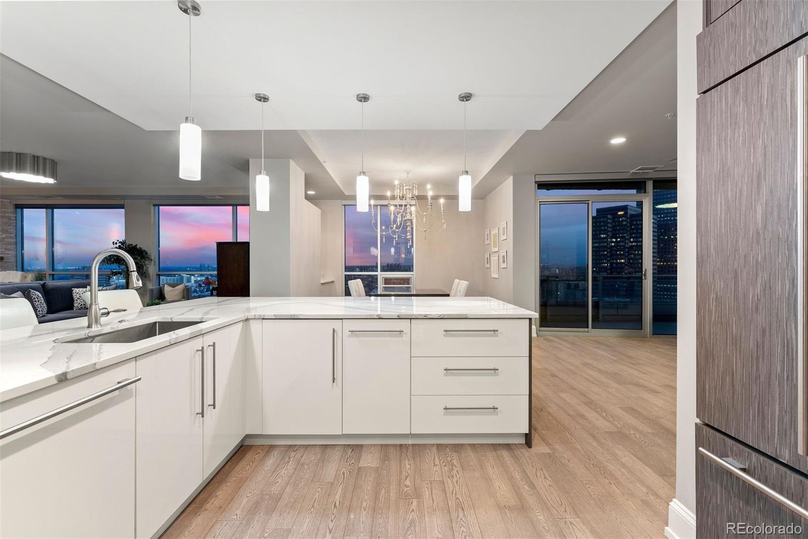 MLS Image #10 for 2001  lincoln street,denver, Colorado