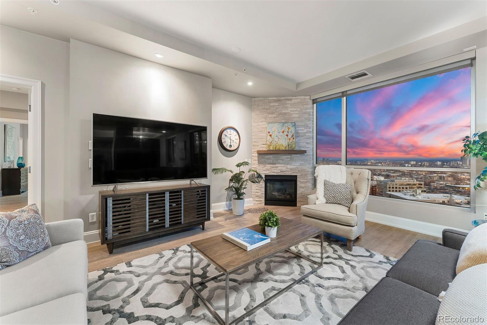 MLS Image #13 for 2001  lincoln street,denver, Colorado
