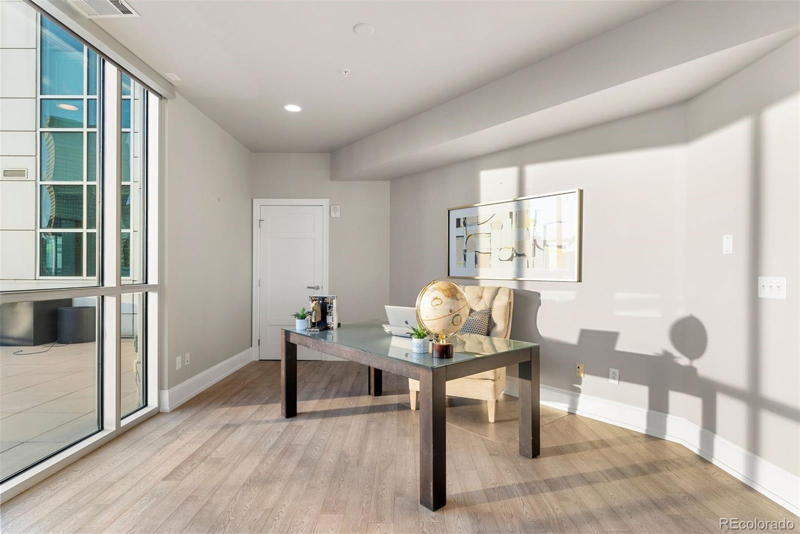 MLS Image #14 for 2001  lincoln street,denver, Colorado