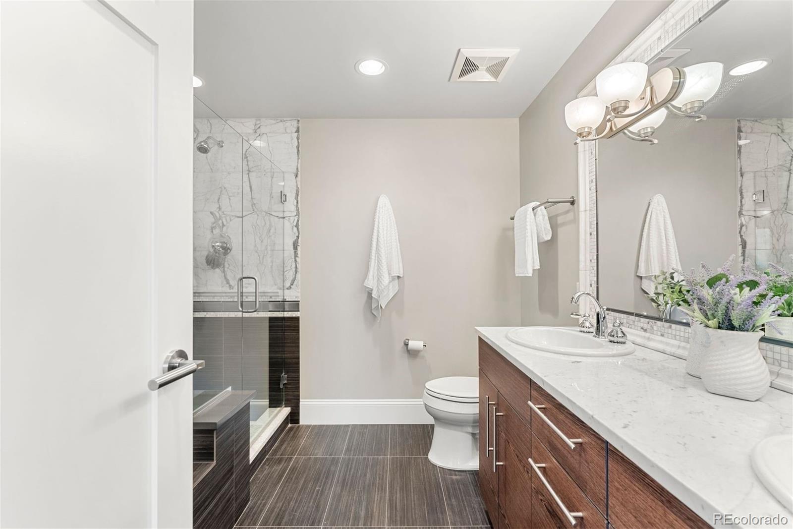 MLS Image #27 for 2001  lincoln street,denver, Colorado