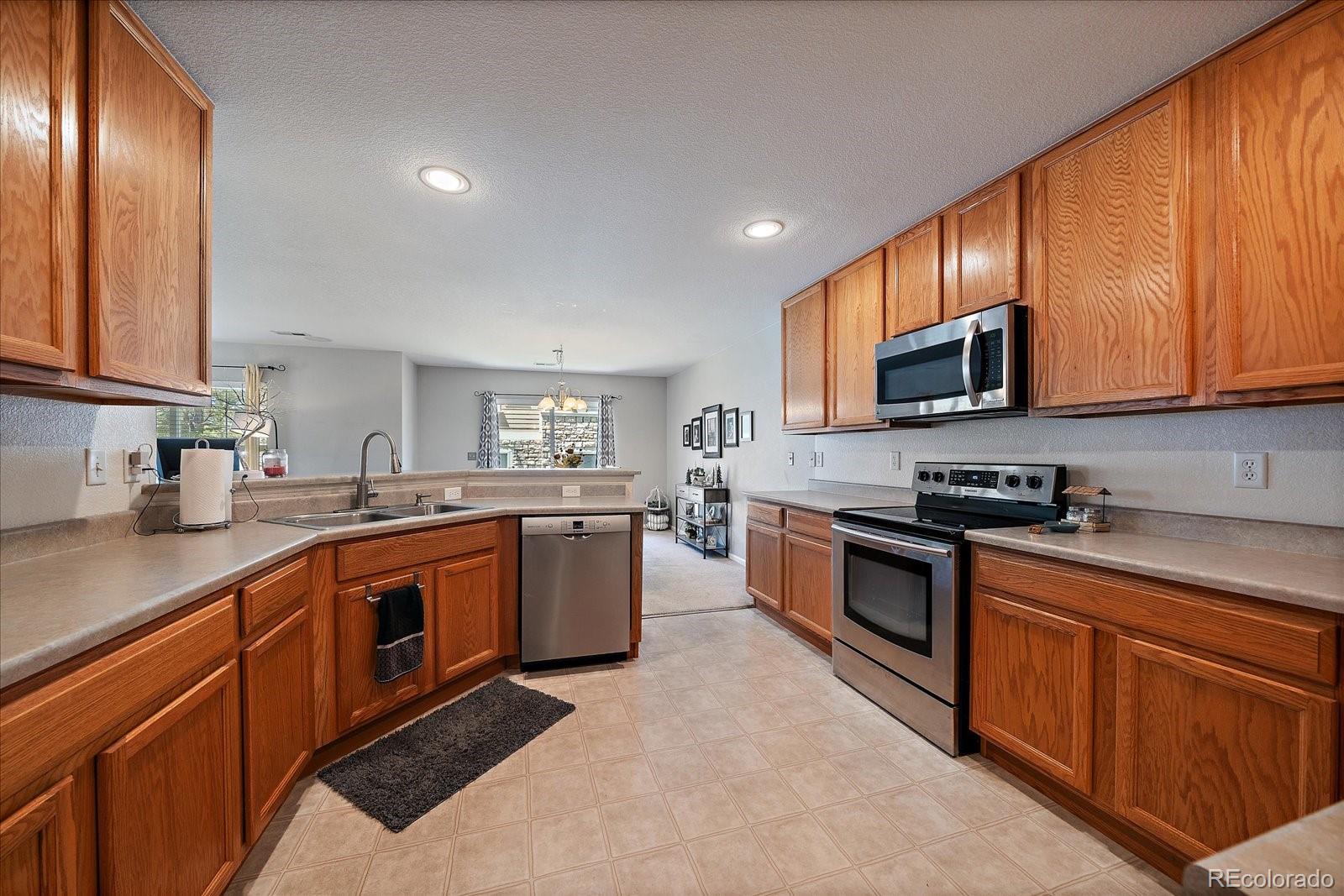 MLS Image #5 for 9800  mayfair street,englewood, Colorado